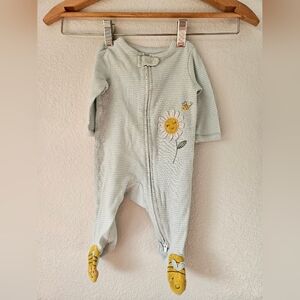 carters bumblebee sleeper, 3 months
